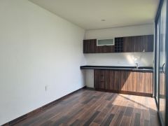 {"esp":"Sal\u00f3n de usos m\u00faltiples, con cocina.","ing":""}