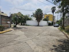 {"esp":"Vista Exterior, Calle","ing":""}