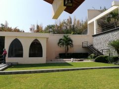 {"esp":"Capilla","ing":""}