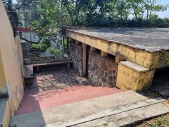 {"esp":"Cancha de squash","ing":""}