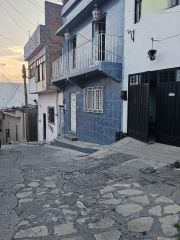 {"esp":"Calle","ing":""}