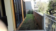 {"esp":"Jard\u00edn  propio","ing":""}