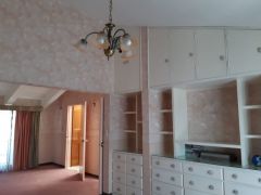 {"esp":"Recamara principal con vapor","ing":""}