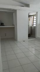 {"esp":"Cuarto de servicio o Recamara independiente","ing":""}