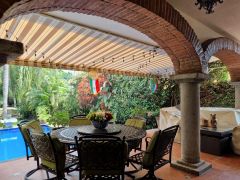 {"esp":"terraza","ing":""}