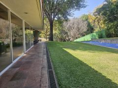 {"esp":"Amplia Terraza","ing":""}