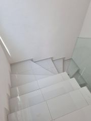 {"esp":"Escaleras","ing":""}