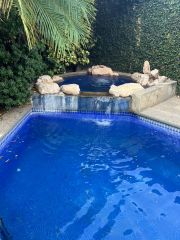 {"esp":"Alberca y Jacuzzi con celdas solares","ing":""}