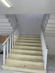 {"esp":"Acceso a Planta Alta.","ing":""}