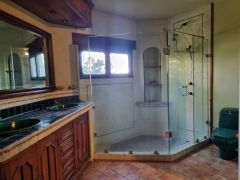 {"esp":"Ba\u00f1o","ing":""}