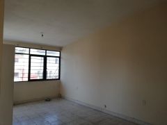 {"esp":"sala comedor","ing":""}