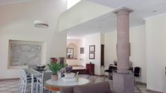 {"esp":"comedor","ing":""}