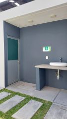 {"esp":"Ba\u00f1os servicio  para la alberca","ing":""}