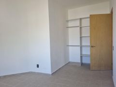 {"esp":"Recamara","ing":""}