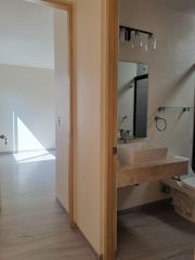 {"esp":"Ba\u00f1o compartido","ing":""}