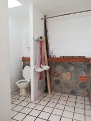 {"esp":"Cto de servicio y \u00e1rea de lavado.","ing":""}