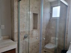 {"esp":"Ba\u00f1o","ing":""}