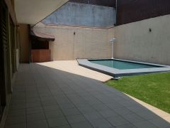 {"esp":"Jard\u00edn","ing":""}