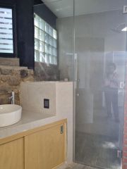 {"esp":"Ducha","ing":""}