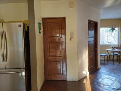 {"esp":"Desayunador","ing":""}