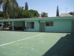 {"esp":"Cancha de Tenis","ing":""}