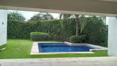 {"esp":"alberca con celdas solares","ing":""}