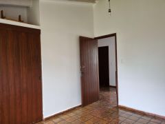 {"esp":"Recamara 1","ing":""}