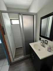 {"esp":"Ba\u00f1o","ing":""}