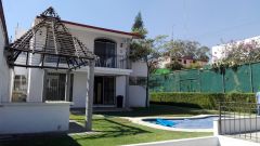 {"esp":"Fachada","ing":""}