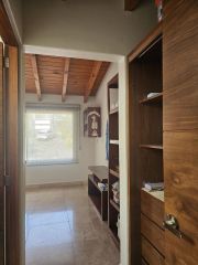 {"esp":"recamara con ba\u00f1o y closet","ing":""}