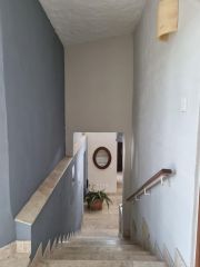 {"esp":"Escaleras","ing":""}