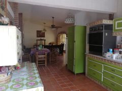 {"esp":"cocina equipada","ing":""}