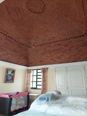 {"esp":"Recamara en Planta Alta con B\u00f3veda","ing":""}