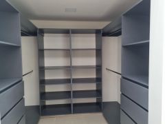 {"esp":"Vestidor y ba\u00f1o","ing":""}