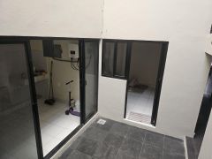 {"esp":"area de lavado, patio y cto de servicio","ing":""}