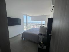 {"esp":"Recamara Principal","ing":""}