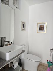 {"esp":"1\/2 ba\u00f1o visitas","ing":""}