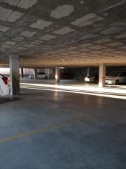 {"esp":"garaje cubierto","ing":""}