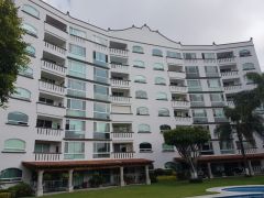 {"esp":"Fachada principal","ing":""}