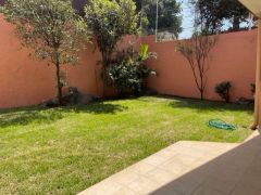 {"esp":"jard\u00edn","ing":""}