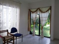 {"esp":"Estudio \u00f3 Rec. en planta baja","ing":""}