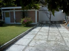 {"esp":"Bodega","ing":""}