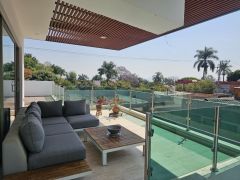 {"esp":"Agradable Terraza en P A.","ing":""}