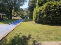 {"esp":"Alberca con Canal de nado","ing":""}