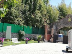 {"esp":"Entrada con seg","ing":""}