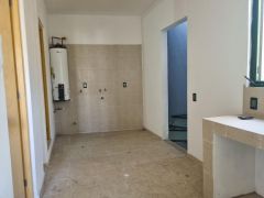 {"esp":"bungalo independiente","ing":""}