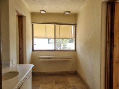 {"esp":"Recamara Principal vestidor","ing":""}