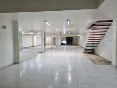 {"esp":"Local Planta Baja","ing":""}