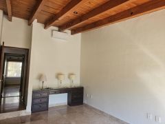 {"esp":"Recamara Princioal","ing":""}