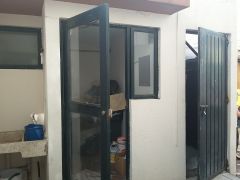 {"esp":"Cto. de servicio. y patio","ing":""}